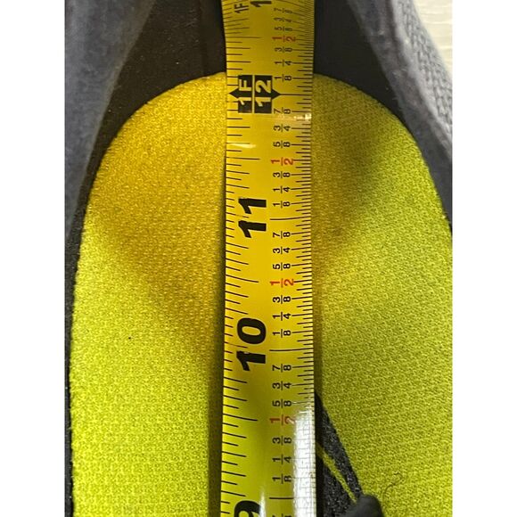 Altra Men's Gray and Yellow Running Shoes - Picture 9 of 11